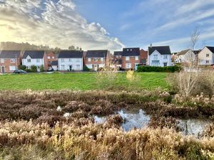 Views over the pool- click for photo gallery